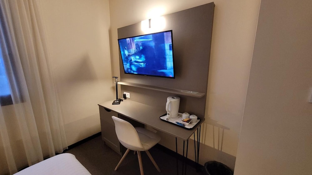 INTER-HOTEL LE VALOIS 45/50