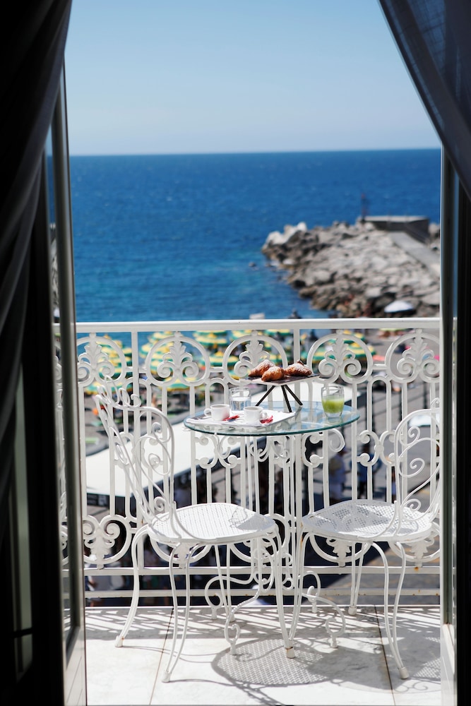 Hotel Residence Amalfi 64/68