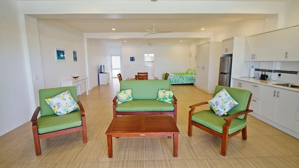 Seaside Beachfront Villas 10/20