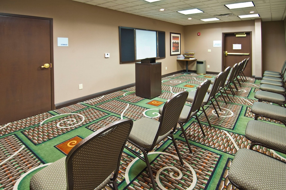 Holiday Inn Express Suites Oro Valley Tucson North Ex Wingate By Wyndham Tucson North Oro Valley 35/46