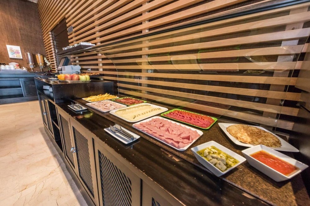 Mercader Hotel 34/50