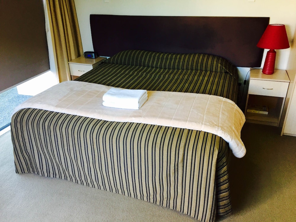 Alpha Motel Luxury Apartments 14/74