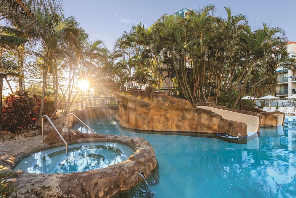 Oaks Gold Coast Calypso Plaza Suites 27/72