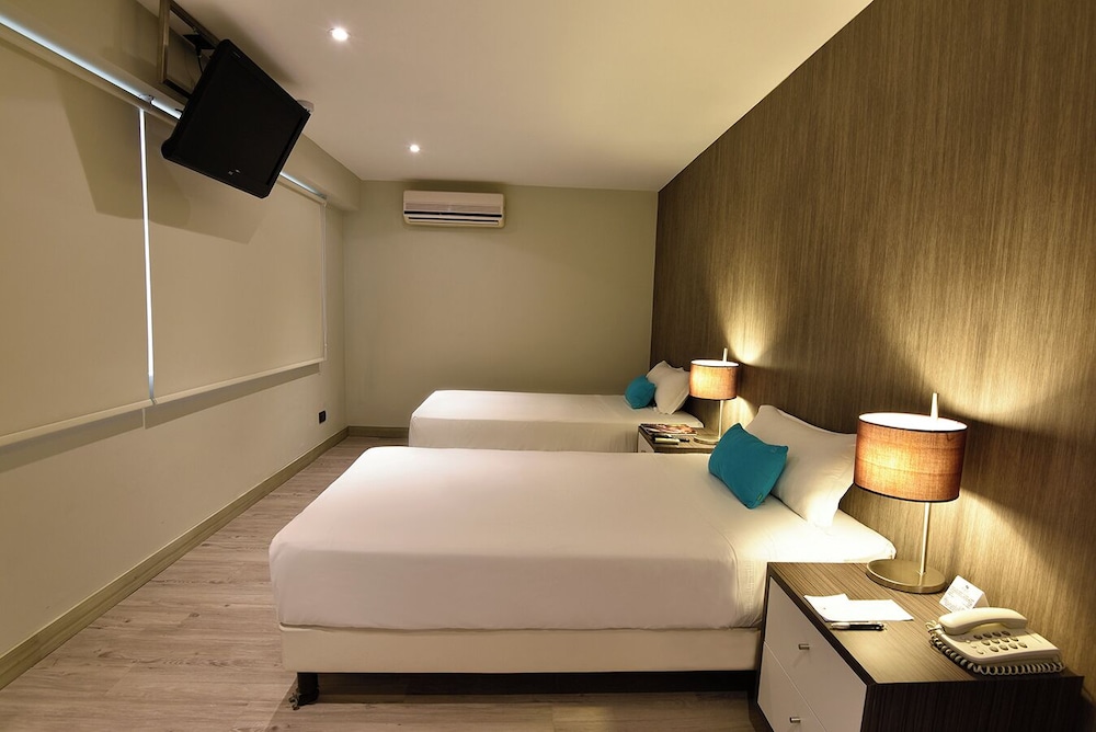 Mariel Hotel 24/53