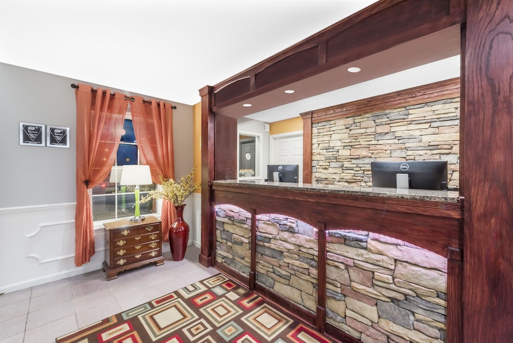 Super 8 By Wyndham Alexander City 6/29
