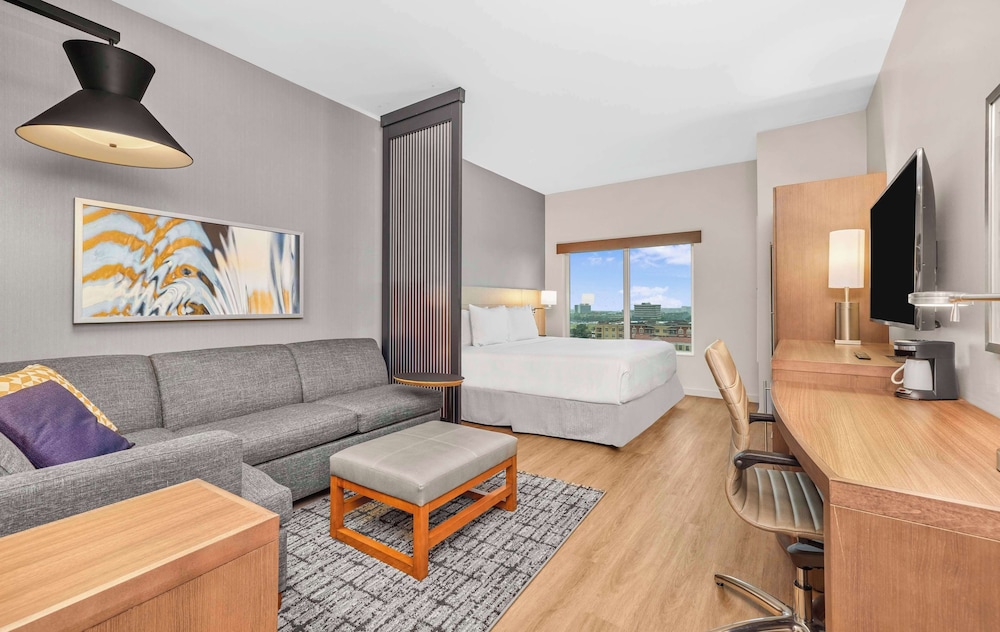 Hyatt Place Houston Medical Center 27/38