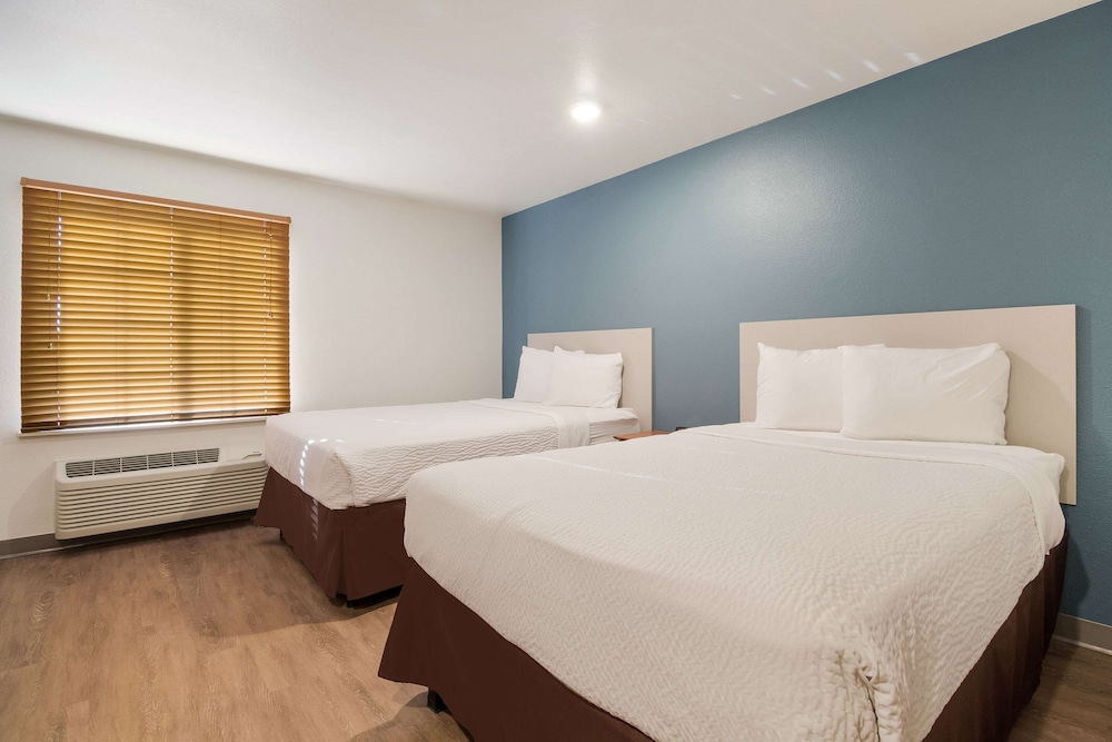 SUITE, 2 DOUBLE BEDS, ACCESSIBLE