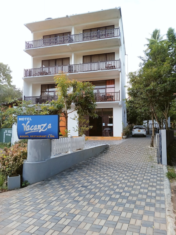 Vacanza Hotel 39/46