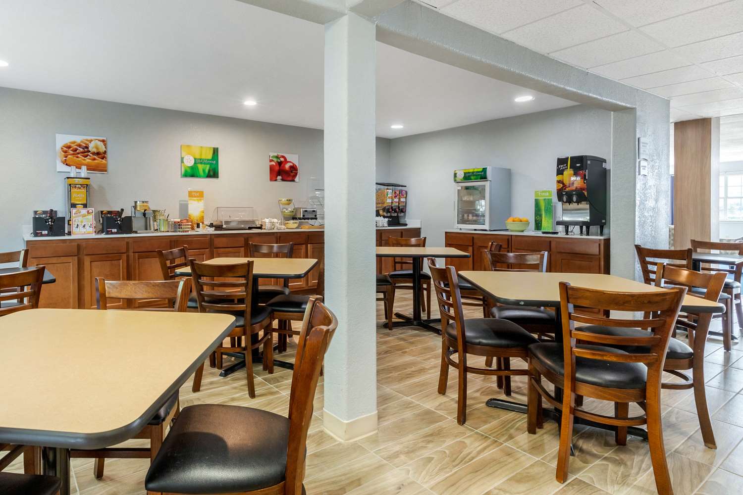 Days Inn by Wyndham San Antonio Downtown 16/19