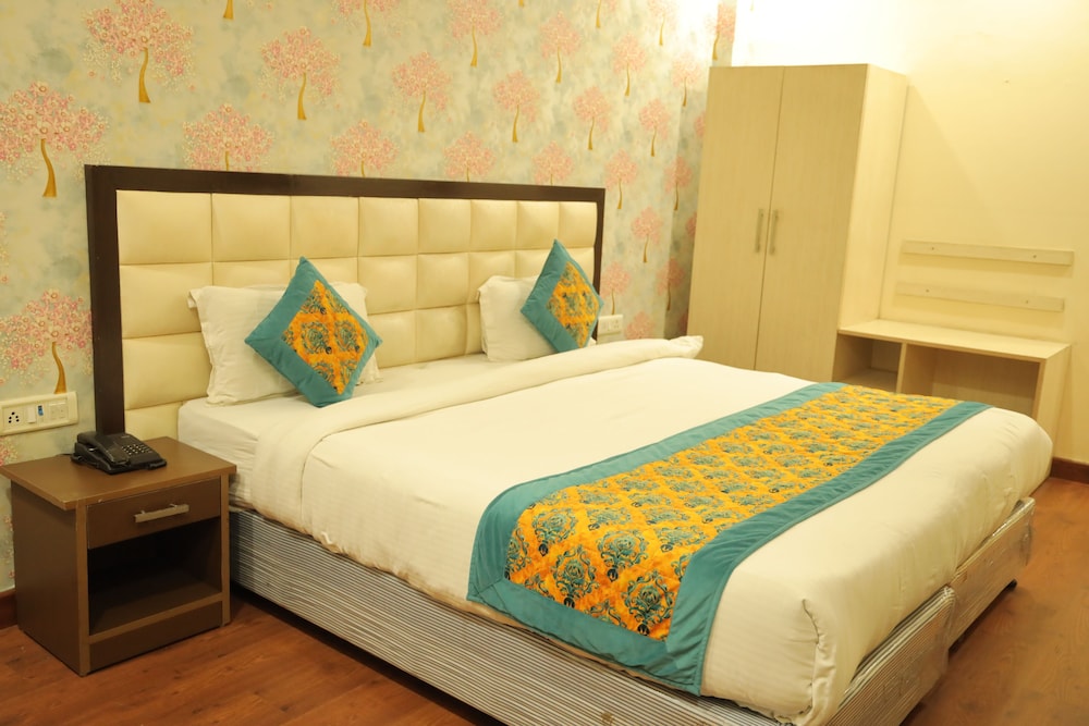 Nirvana Suites 18/50