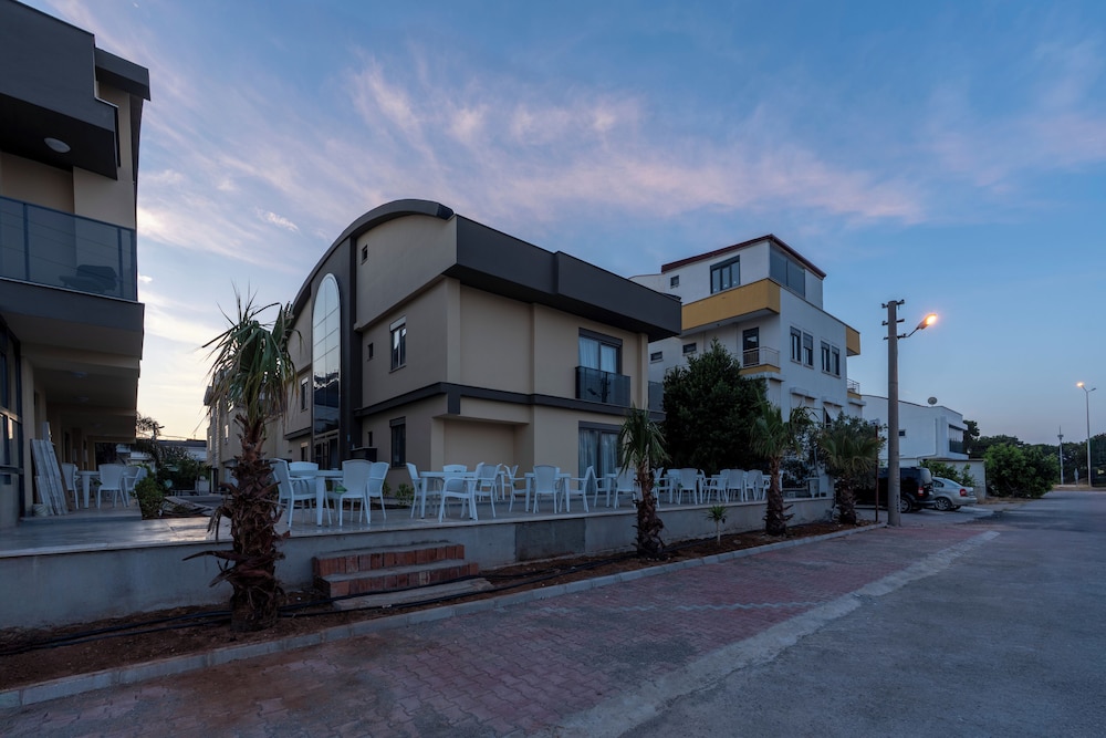 Lara Beach Homes 32/50