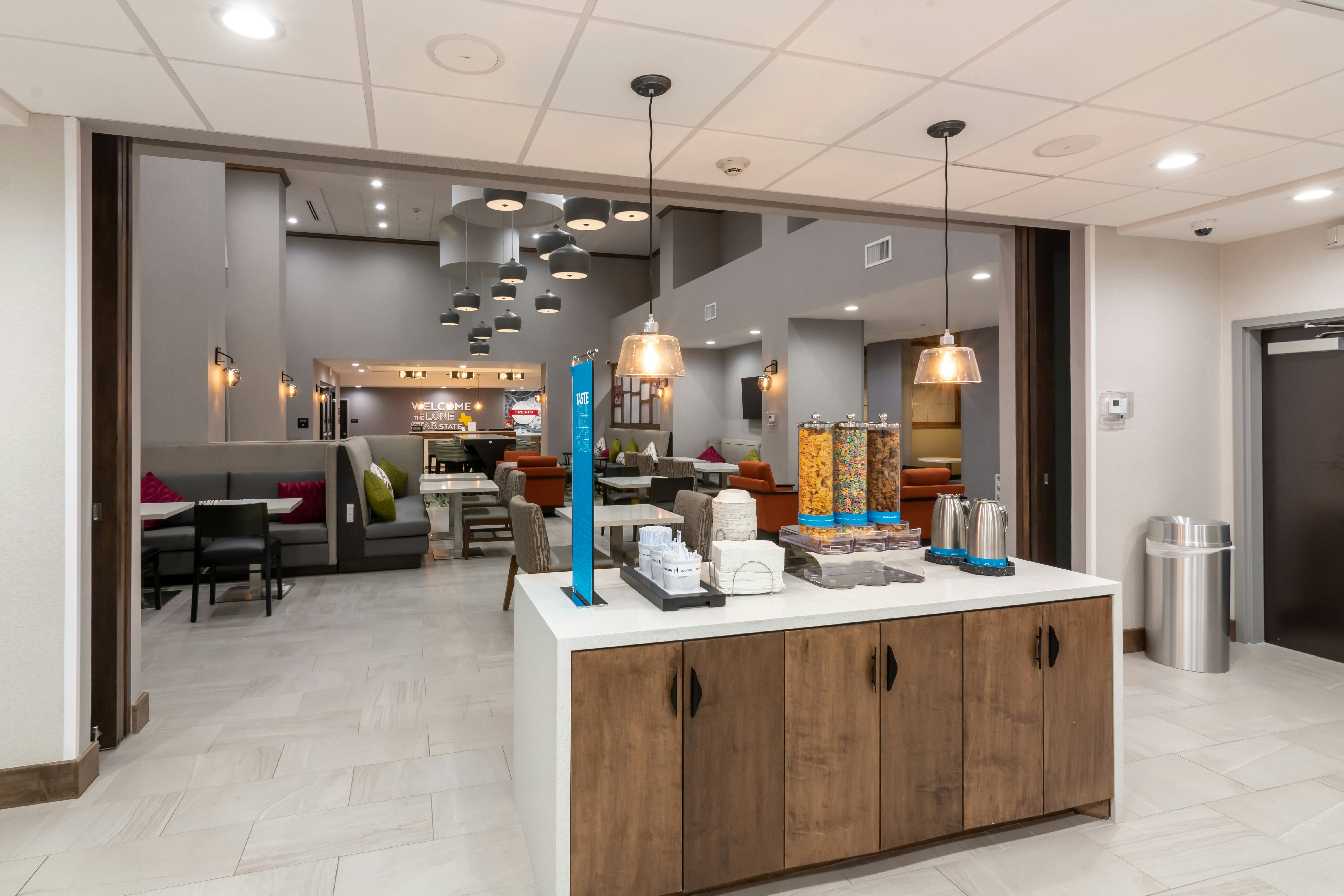 Hampton Inn & Suites Dallas East TX 9/45