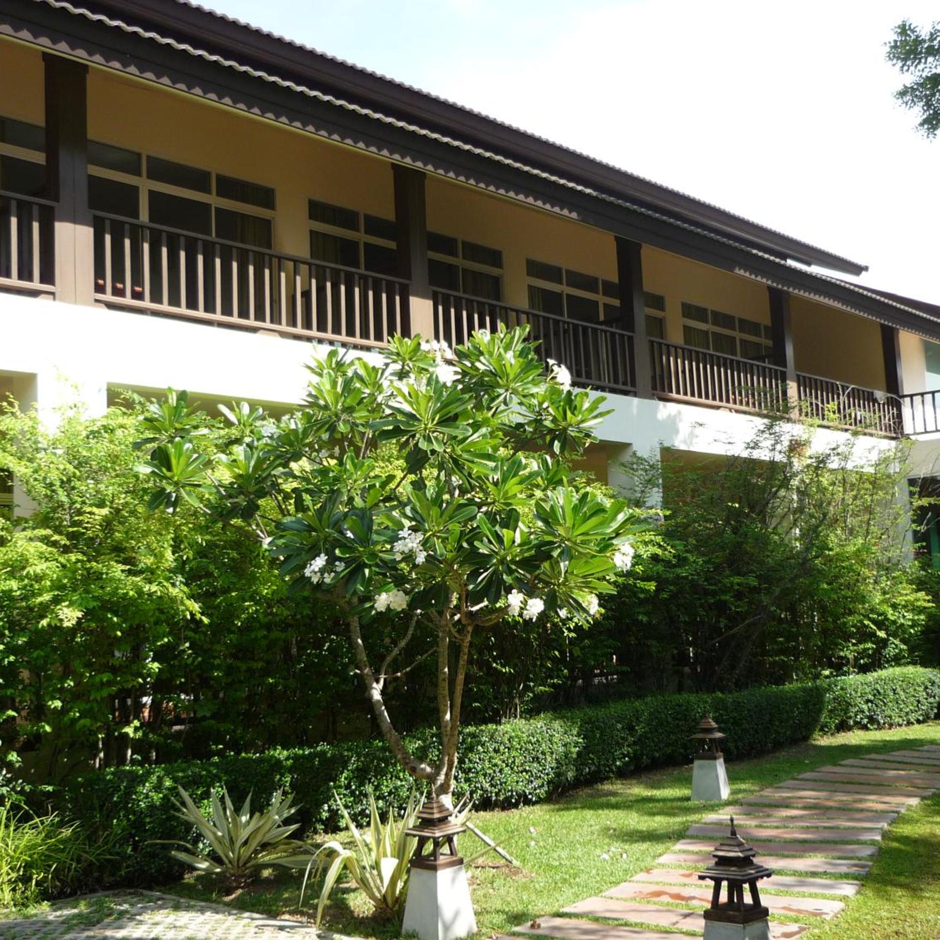 Riverkwai Bridge Resort 4/50