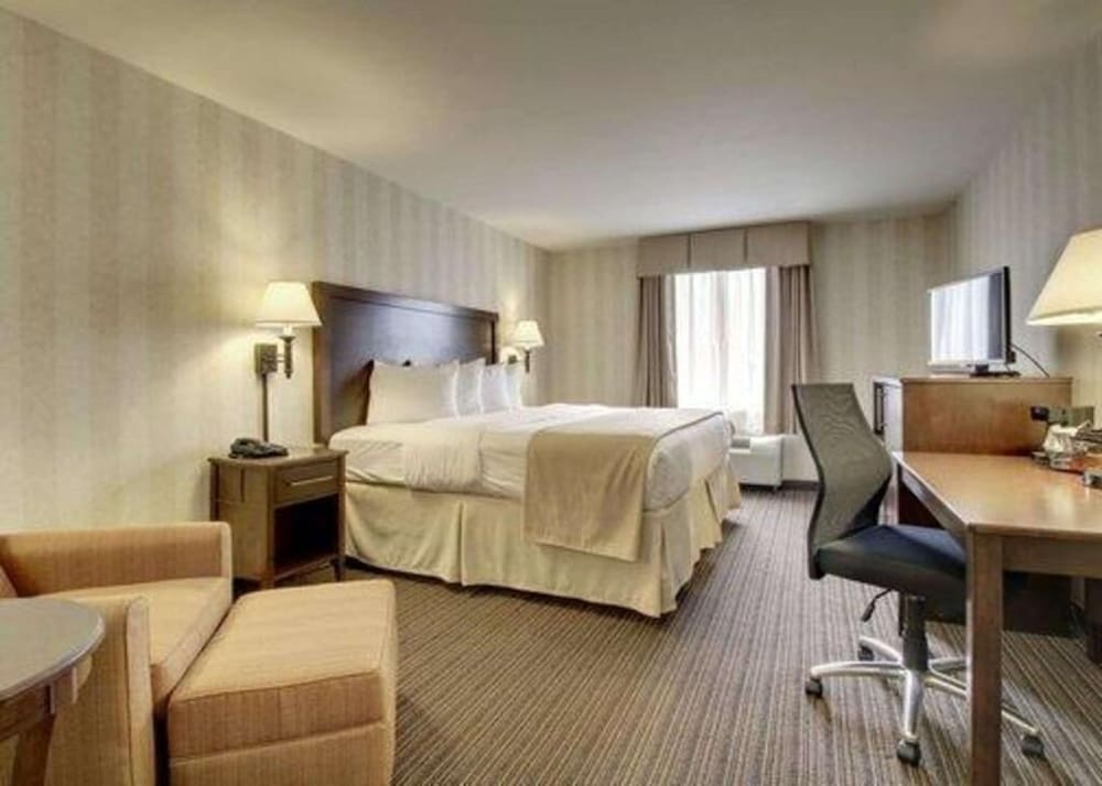 DoubleTree by Hilton Quincy 29/77