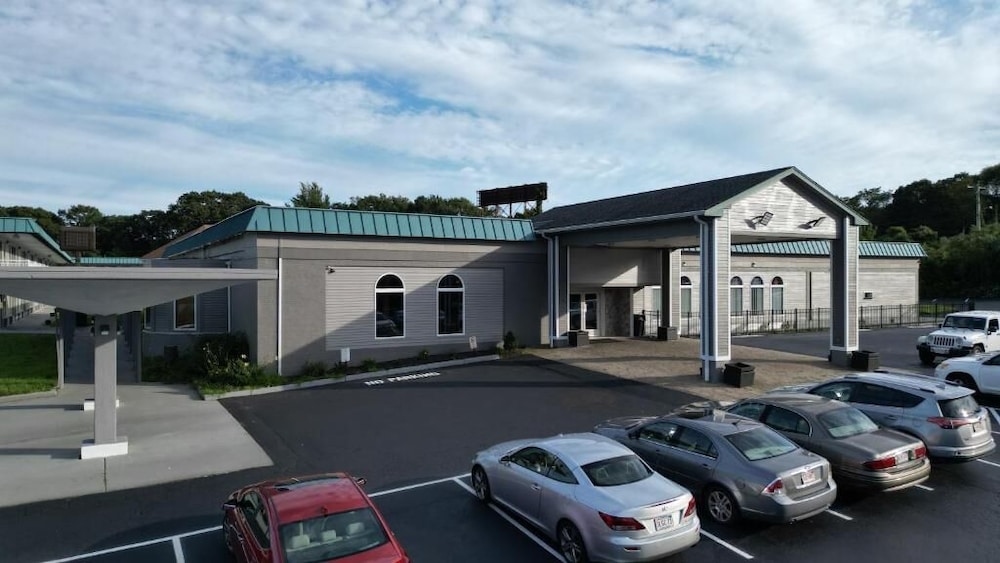 New Bedford Inn Suites 62/69