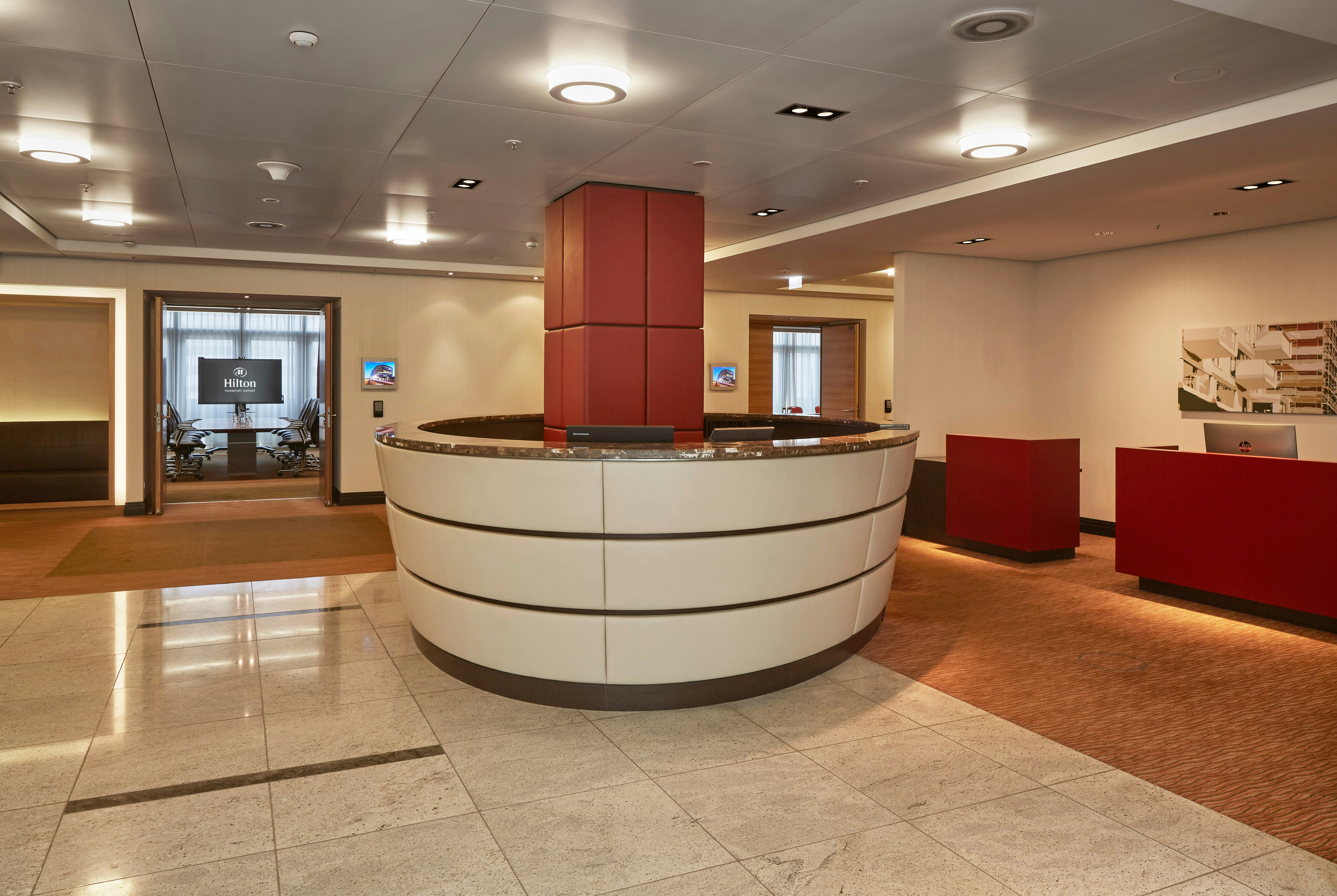 Hilton Frankfurt Airport 9/66