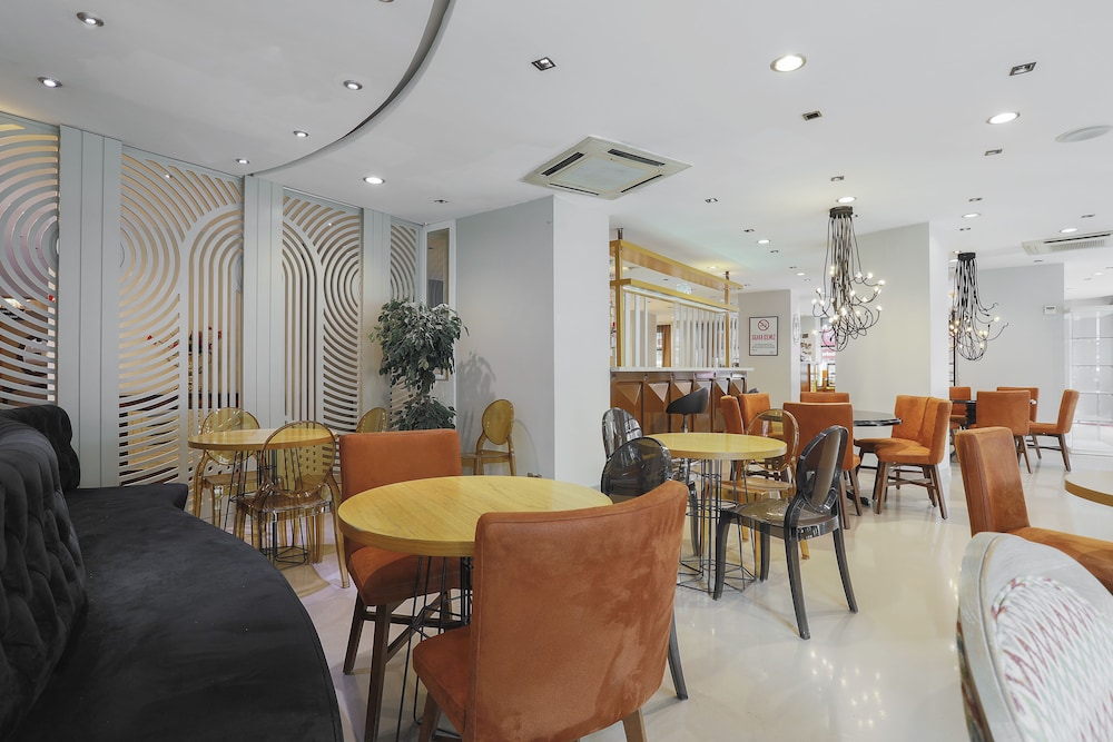 Nobel Hotel 60/69