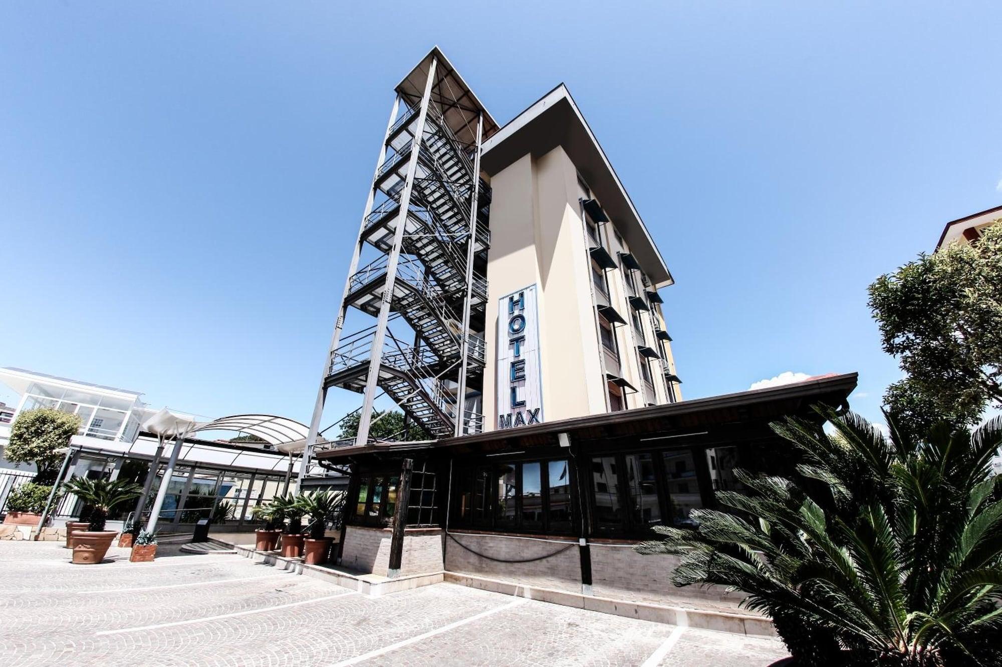 Hotel Max 6/50