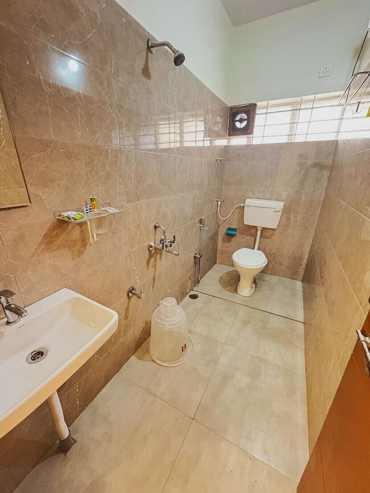 Sai Grand Villas and Hotel 48/50