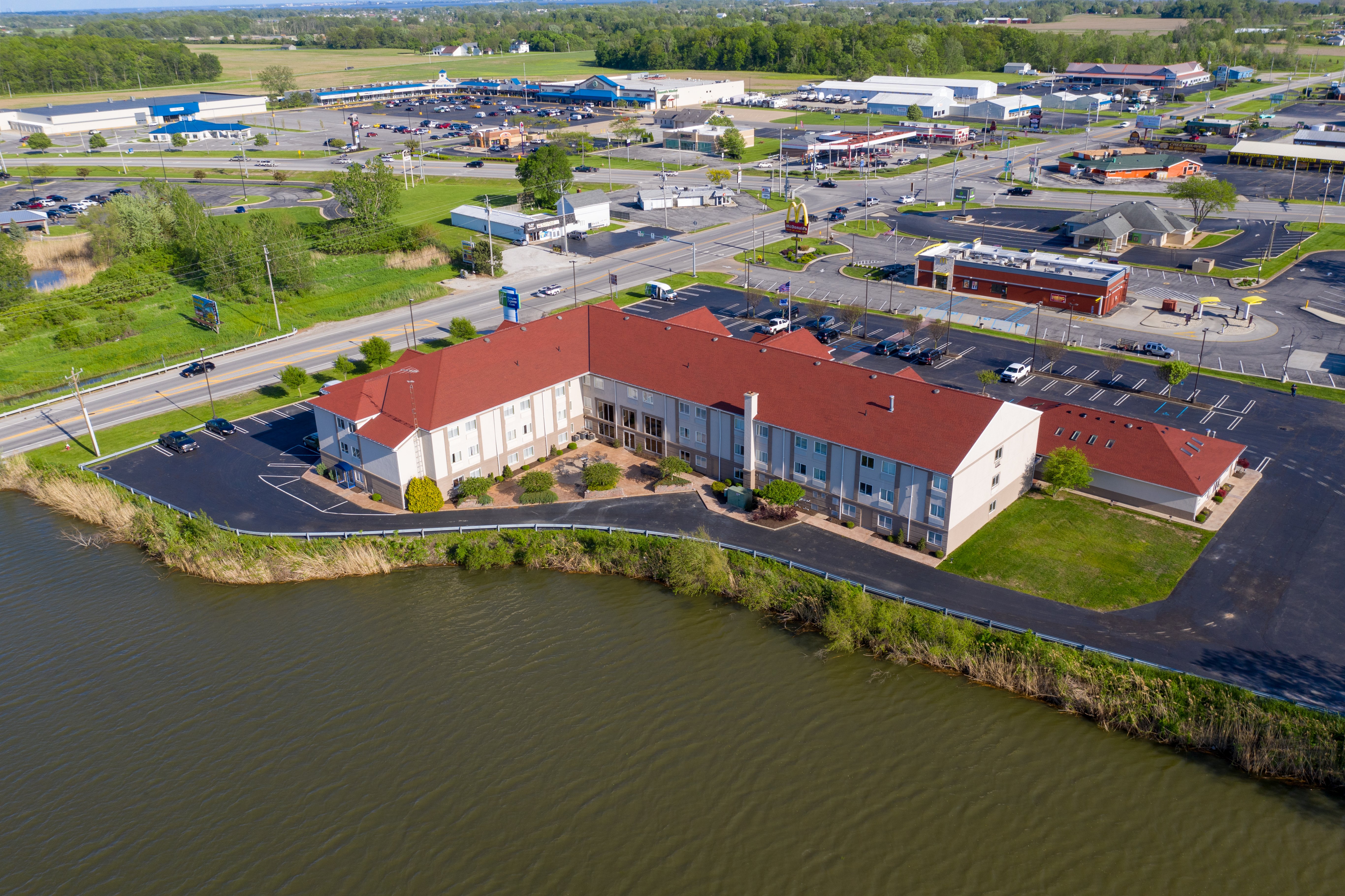 Holiday Inn Express Hotel And Suites Port Clinton Catawba Island 59/62