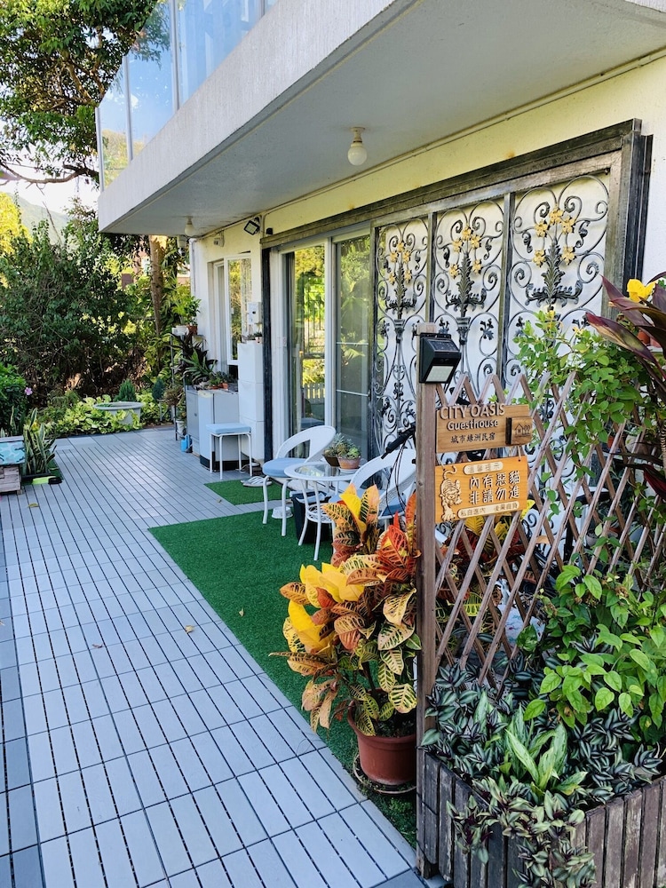 City Oasis Guesthouse 32/43