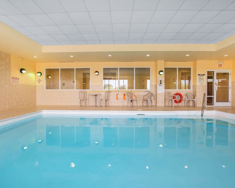 Comfort Inn Sturgeon Falls 20/40