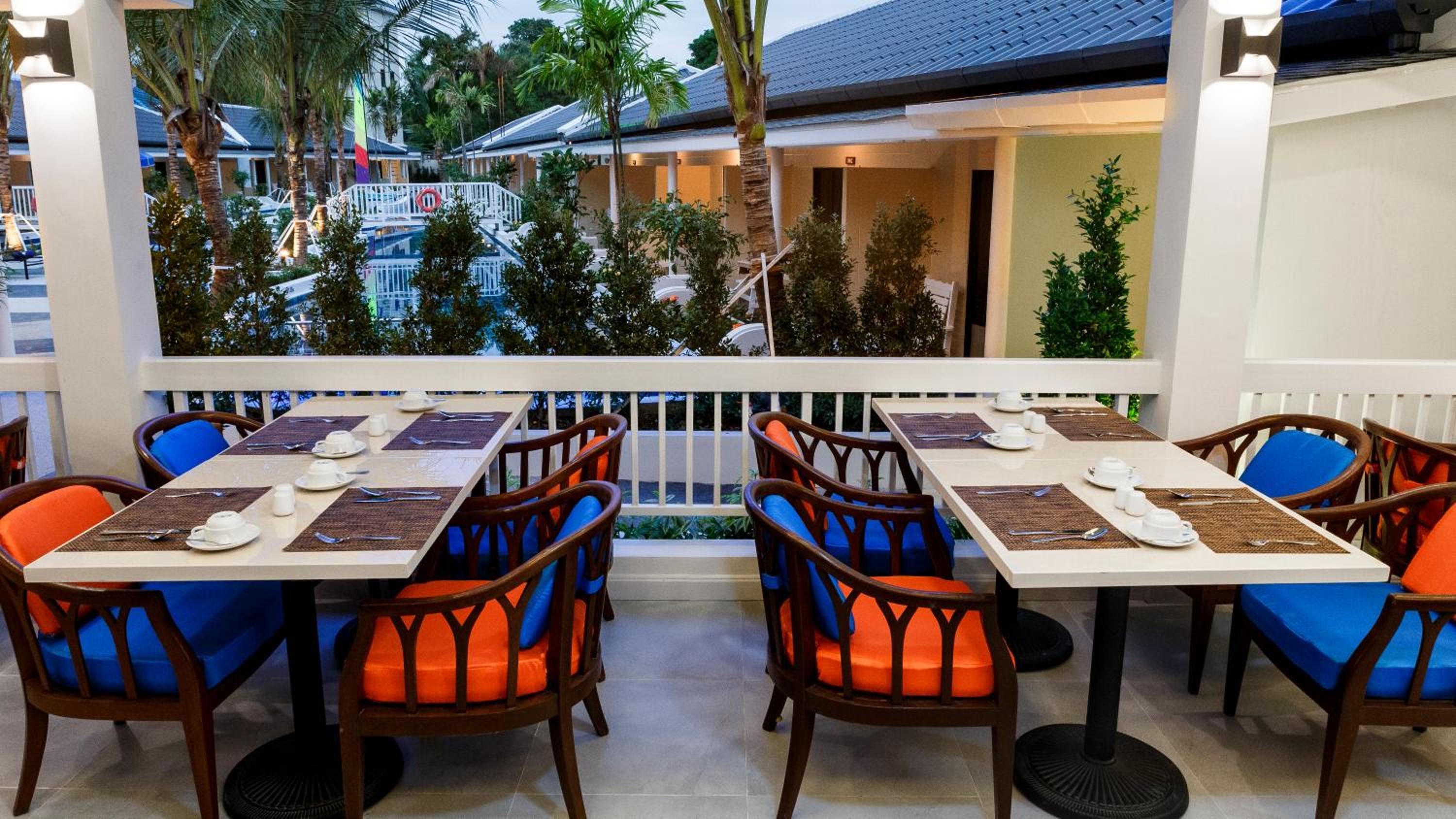 Tuana Hotels Brook Pool Access 35/50