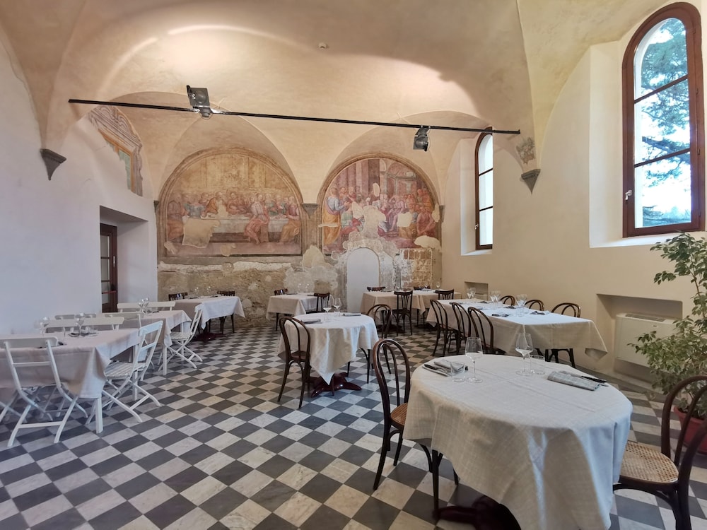Chiostro Delle Monache - Hostel Volterra 30/50
