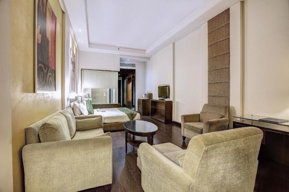 Hotel Western Court Panchkula 32/50