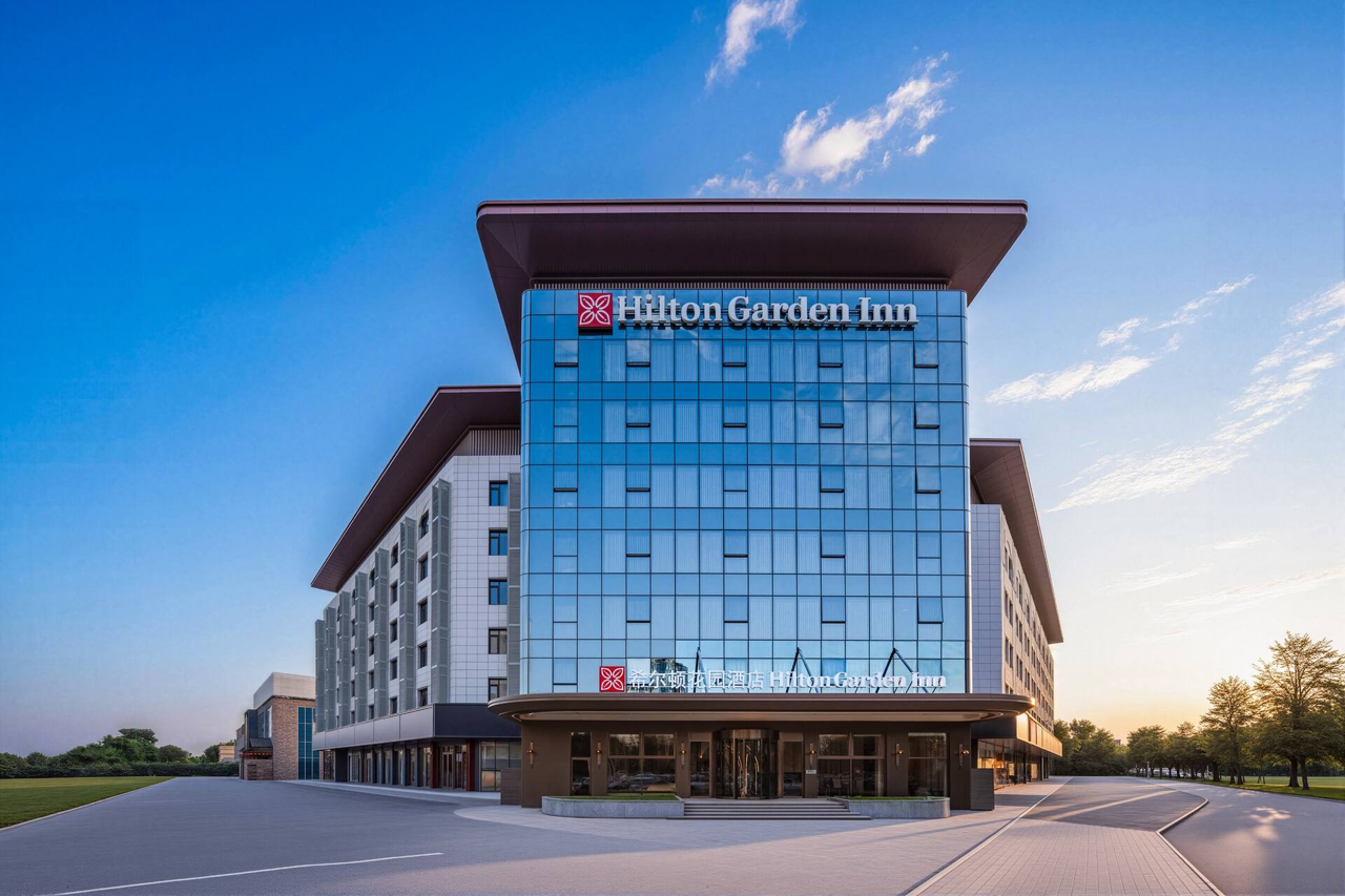 Hilton Garden Inn Beijing Fengtai Xiaotun Road 1/12