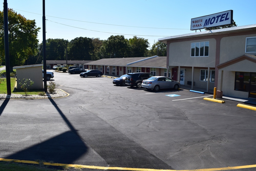White Oaks Motel Pennsville Carneys Point 23/41