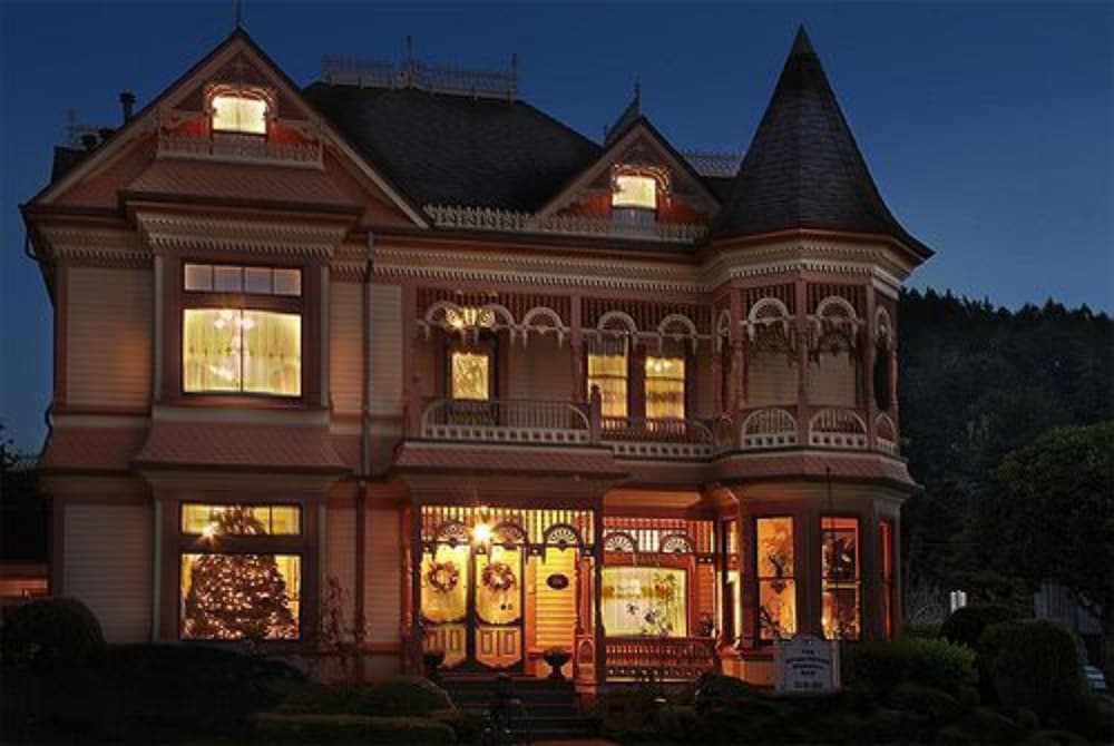 Gingerbread Mansion Inn 2/73