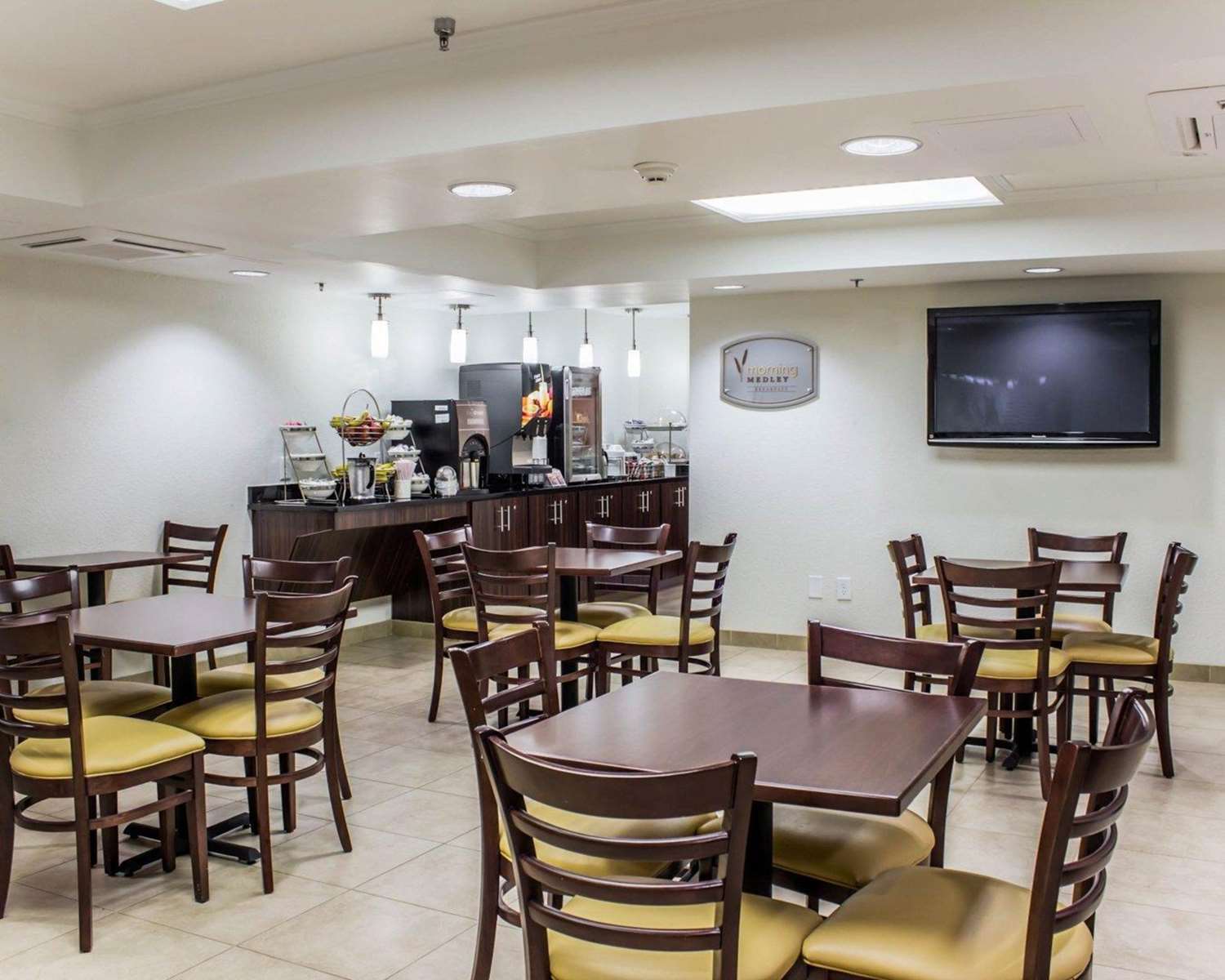 Sleep Inn & Suites Spring Lake - Fayetteville near Fort Bragg 15/17