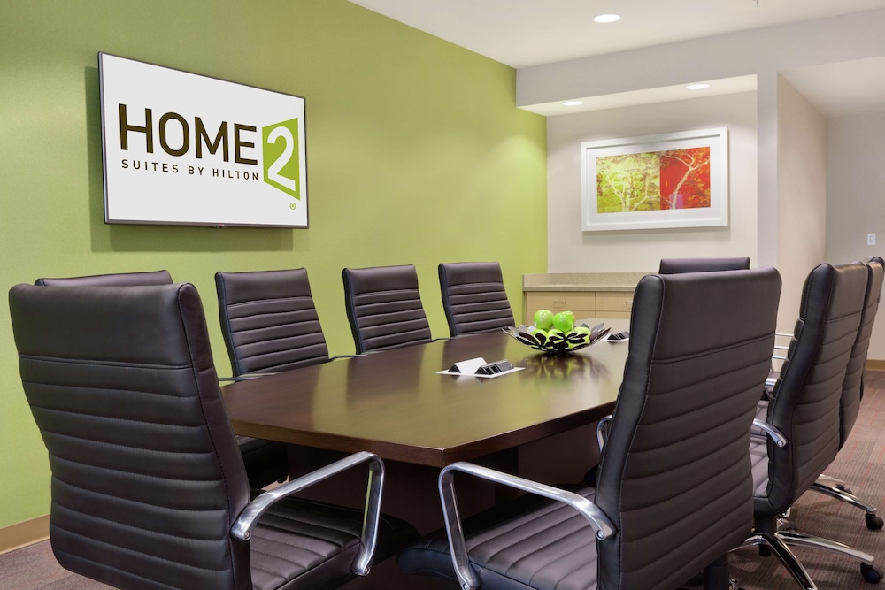 Home2 Suites by Hilton Seattle Airport 26/27