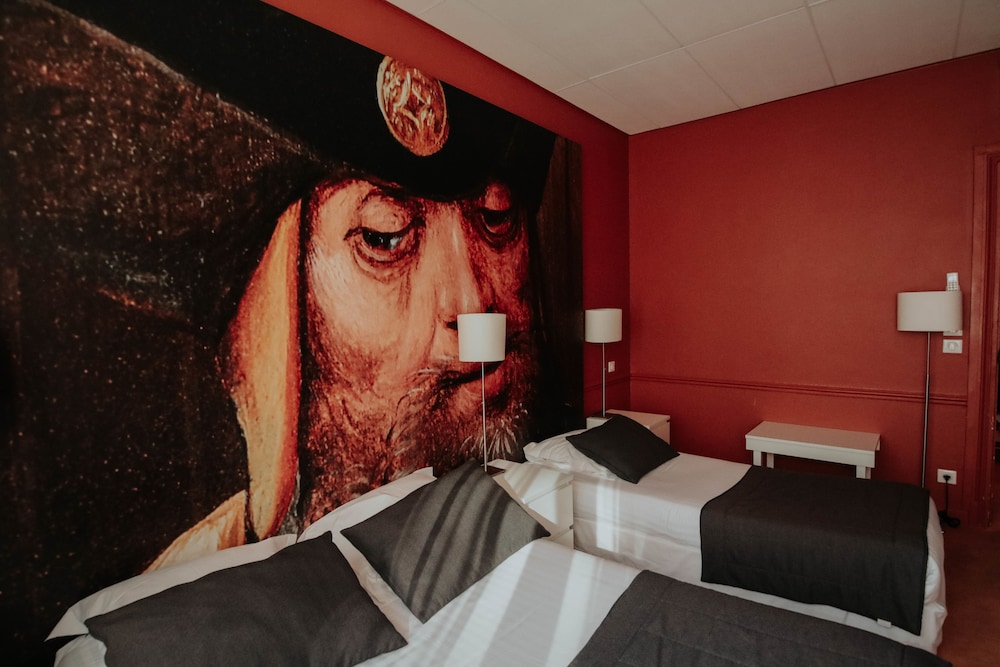 Cecyl Hotel 12/50