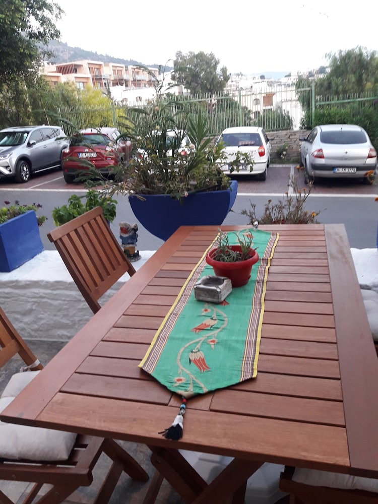 Bodrum Motel 50/54