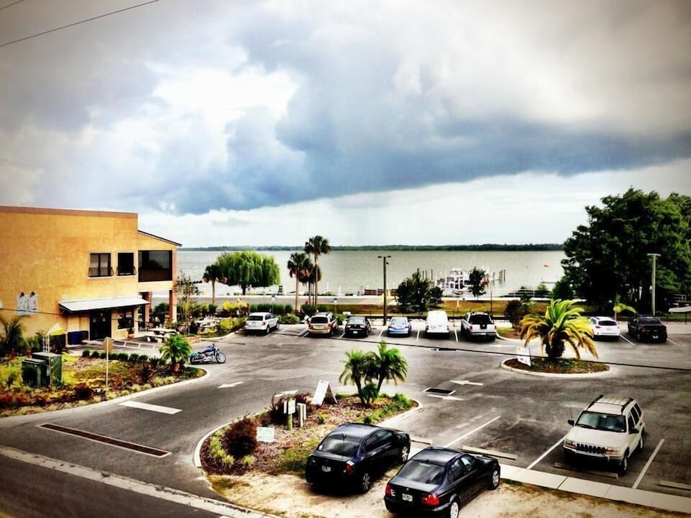 Key West Resort on Lake Dora 63/72