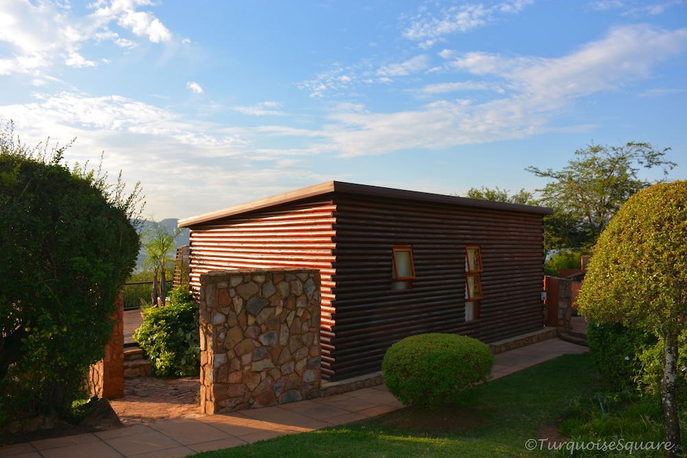 La Montagne Guest Lodge 3/50