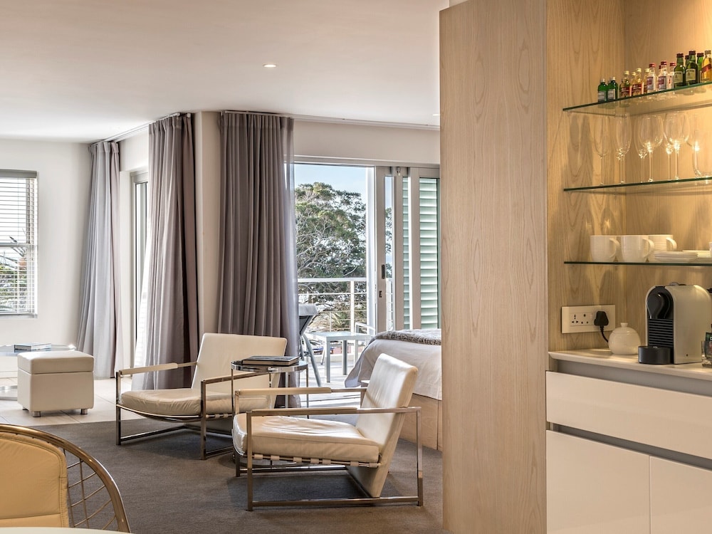 South Beach Camps Bay 37/44