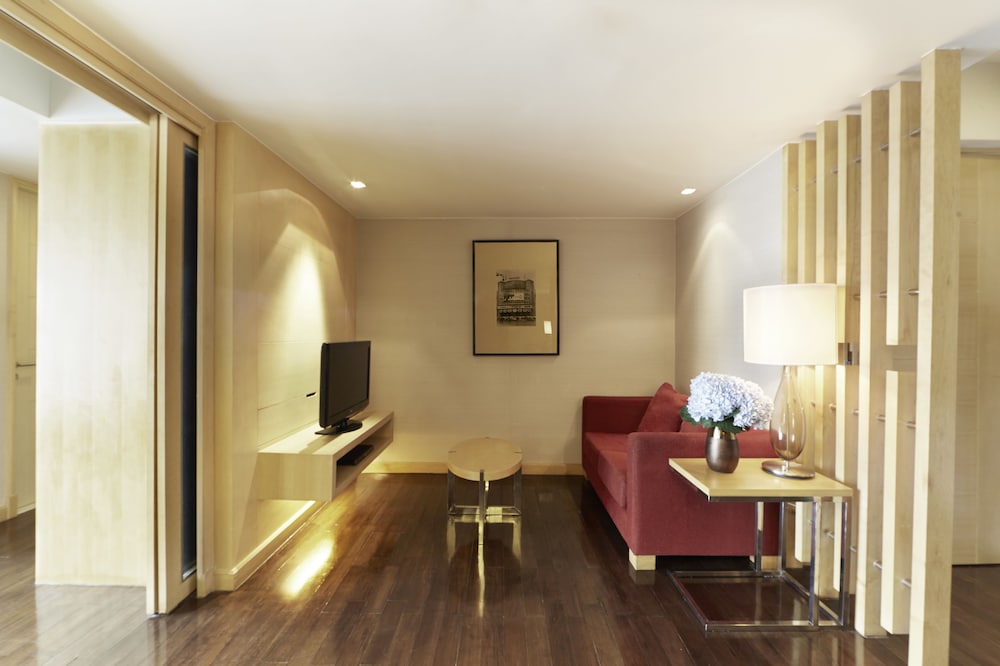 SORA Resort & Suites Sukhumvit 56/73