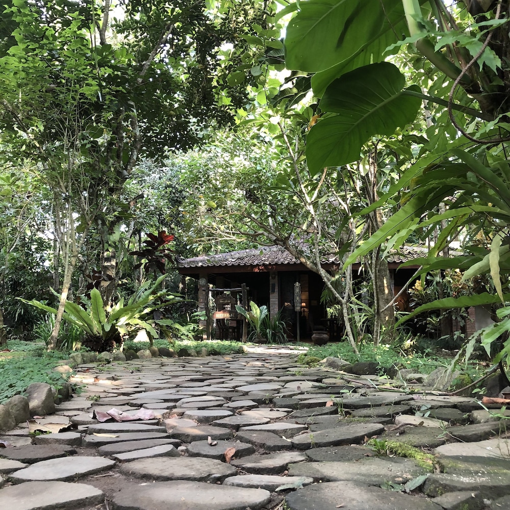Rumah Boedi Private Residence Villa 10/64