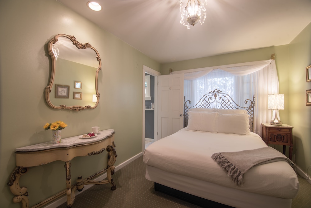 Channel Road Inn, A Four Sisters Inn 12/41