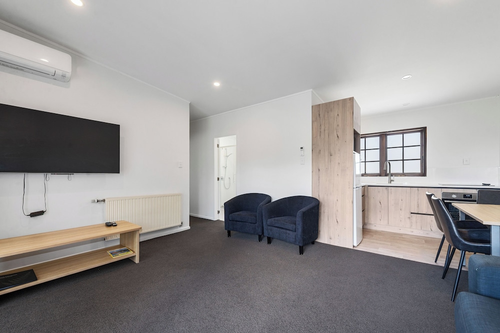 Wylie Court 56/64