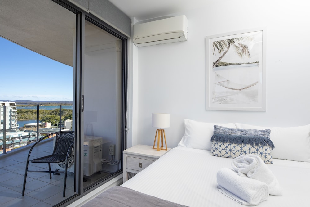 Sevan Apartments Forster 28/74