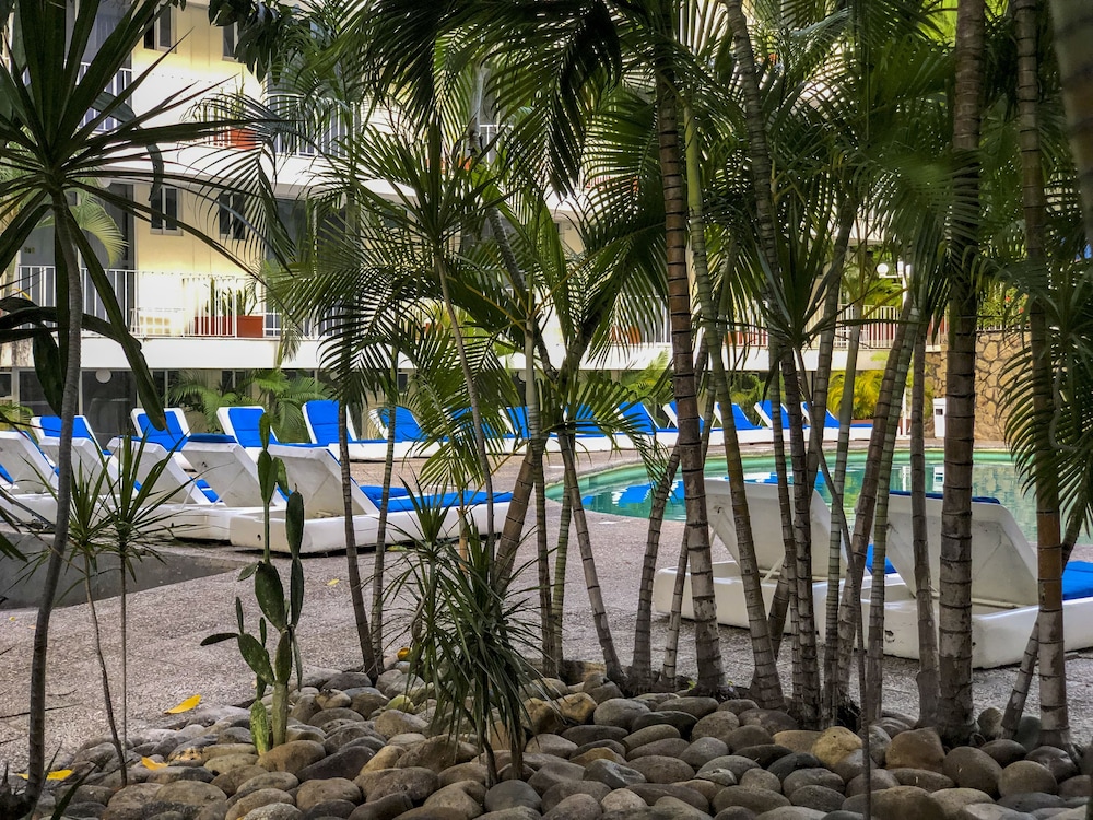 Alba Suites Acapulco 57/59