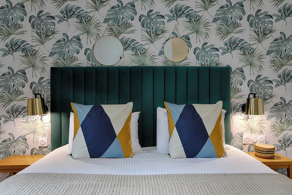 Brit Hotel Le Branhoc 38/62