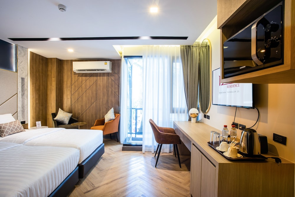 D Varee Montara Thonglor 25 21/70