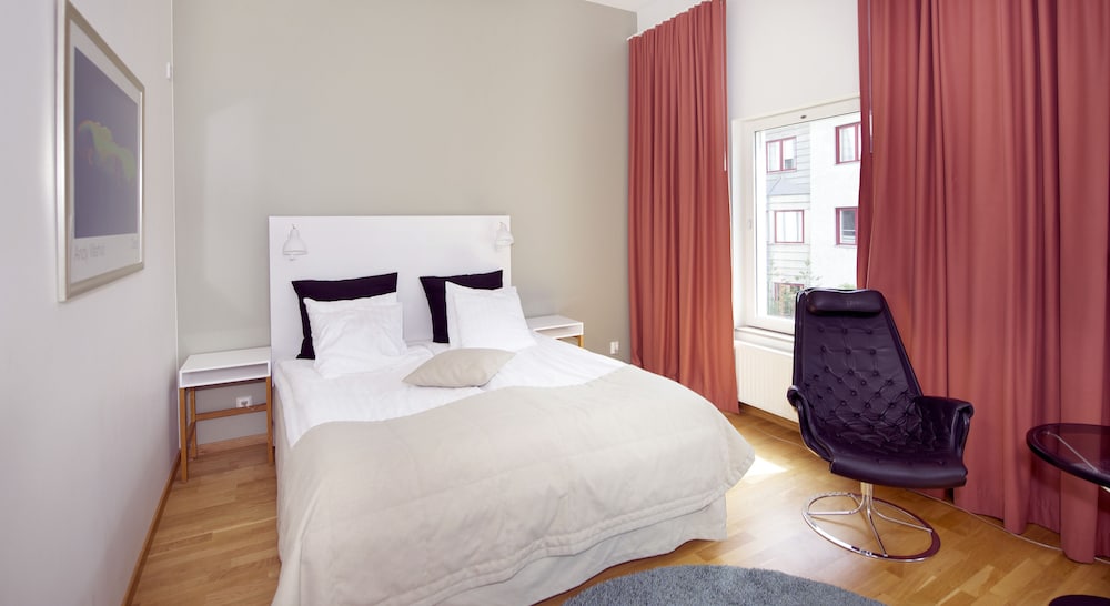 First Hotel Planetstaden 24/83