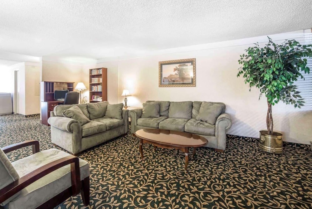 Baymont by Wyndham Great Falls City Center 35/60