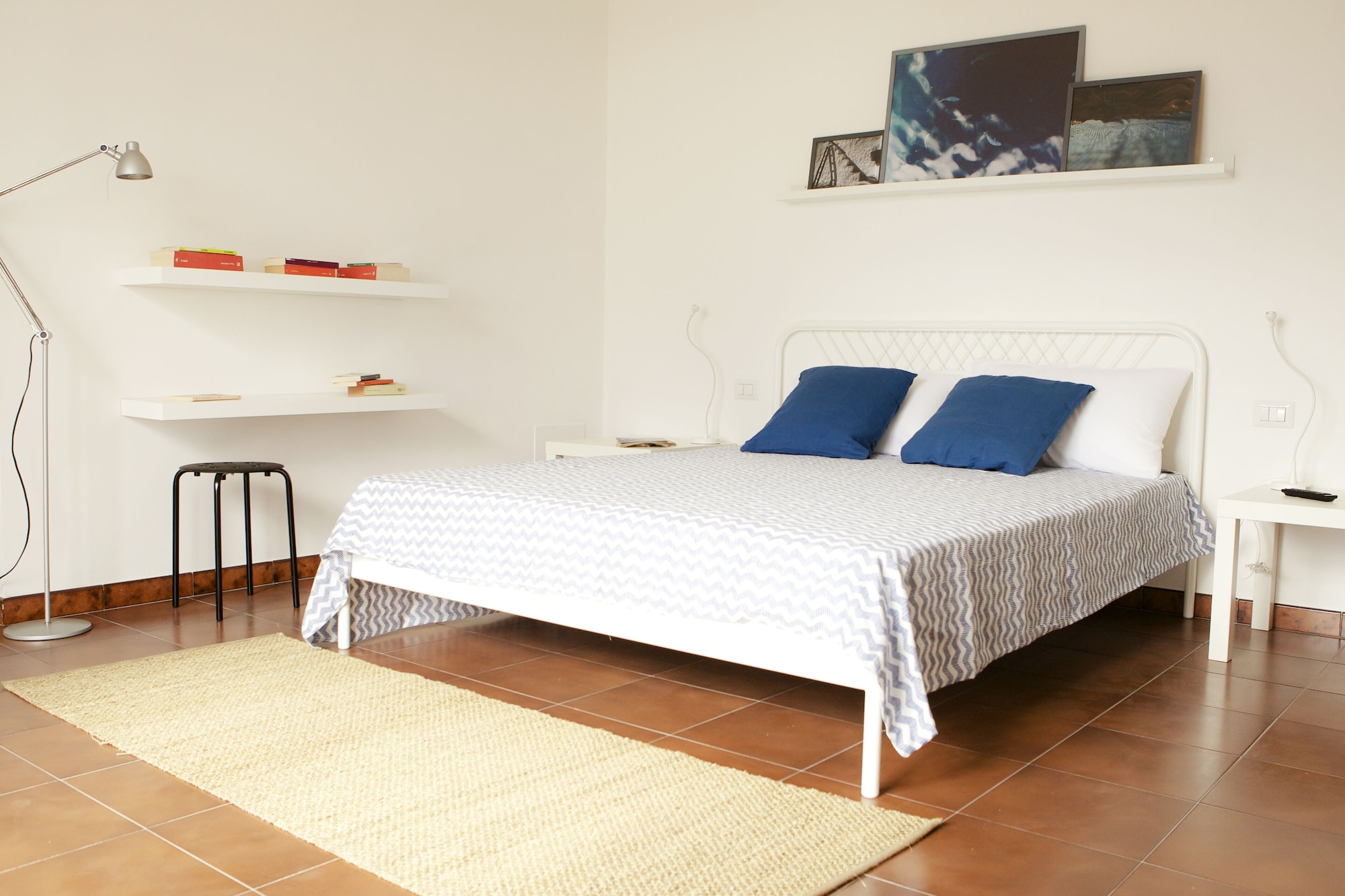 TOWER, CLASSIC, QUEEN BED, PRIVATE BATHROOM